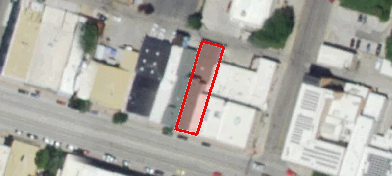 320 Main St