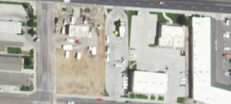 2700 Grand Ave
