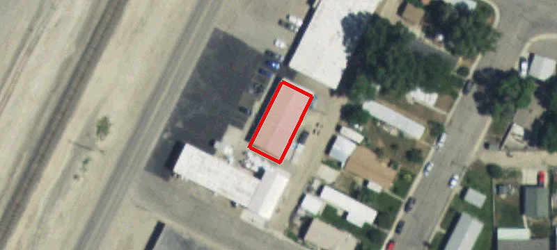 711 Railway Ave