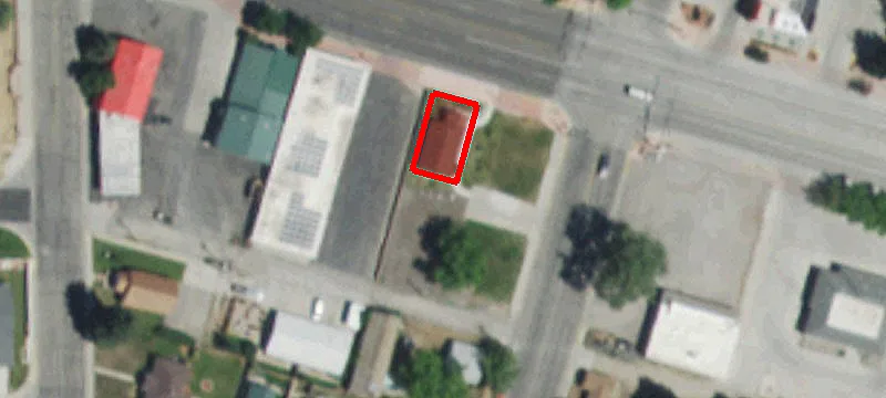 911 Main St