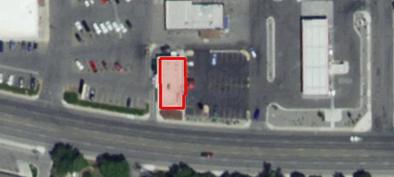 1140 Main St