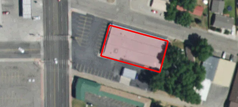 1290 Main St