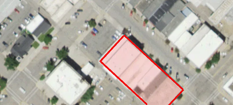 933 Main St