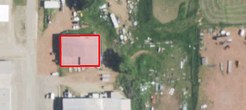 1671 Commercial Ave