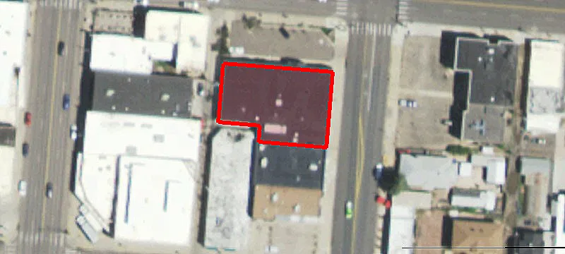 320 Grand Ave