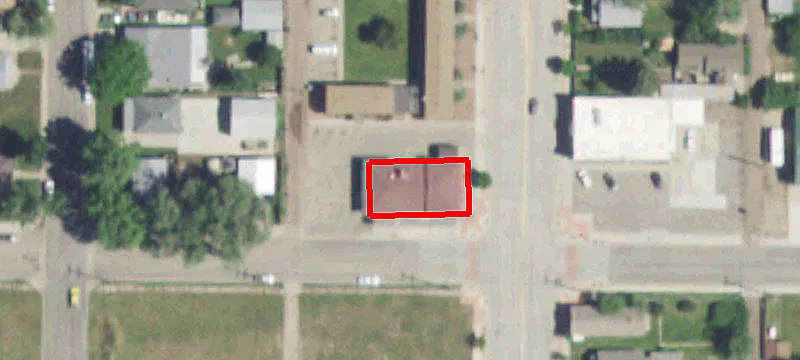 1402 Main St