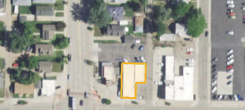 925 Main St