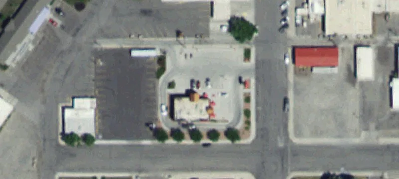 122 2nd E St