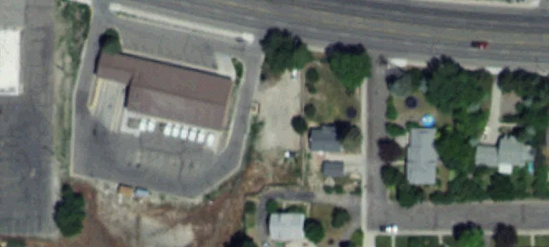 1307 Main St