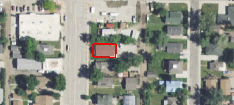 1135 Main St