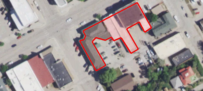 124 Main St