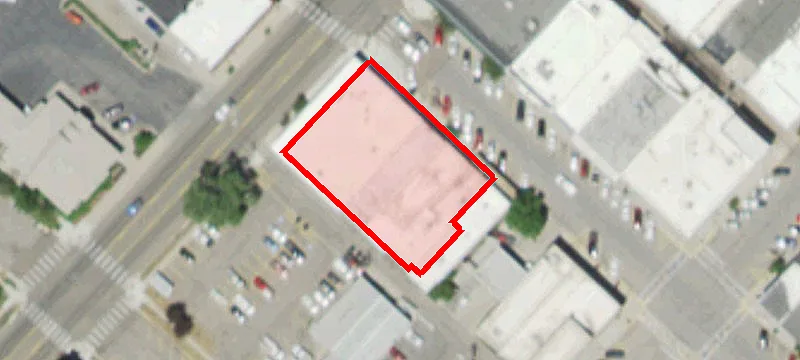 1033 Main St
