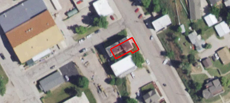 102 Seneca Ave