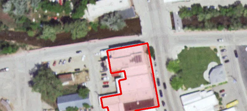 4 Main St