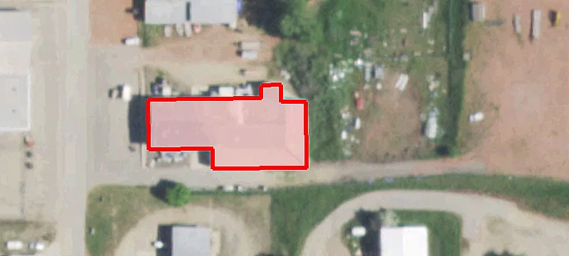 1699 Commercial Ave