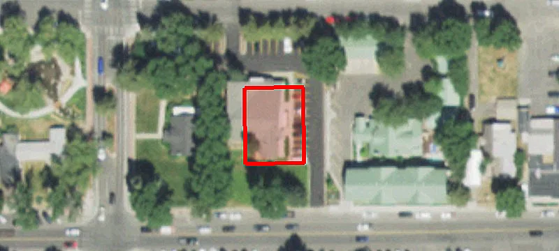 235 Broadway Ave