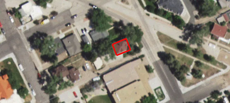 2614 Pioneer Ave