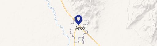 Arco Commercial Building - Prime Location