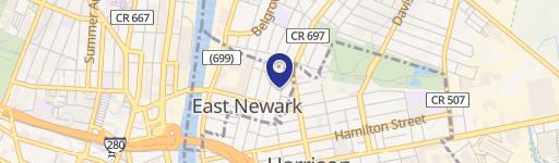 Spacious Apartment Near Transportation