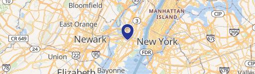 Renovated Top-Floor Apartment Near PATH